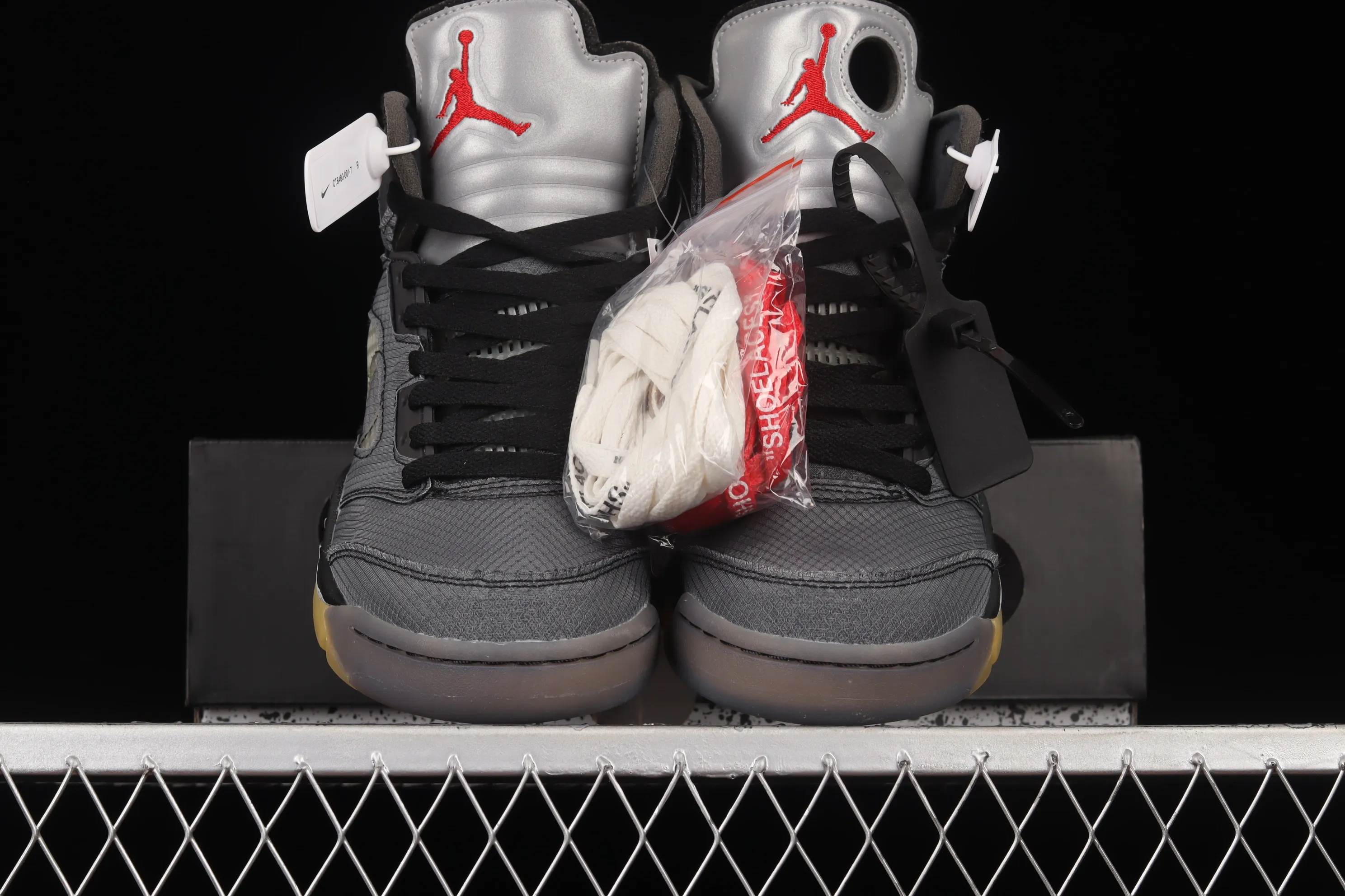 All Categories Air Jordan Jordan Series Basketball Shoes Air Jordan 5 Foreign Trade Version OF x Air Jordan 5 Retro SP AJ5 Joe 5 Black Sail 3M Reflective Basketball Shoes CT8480-001